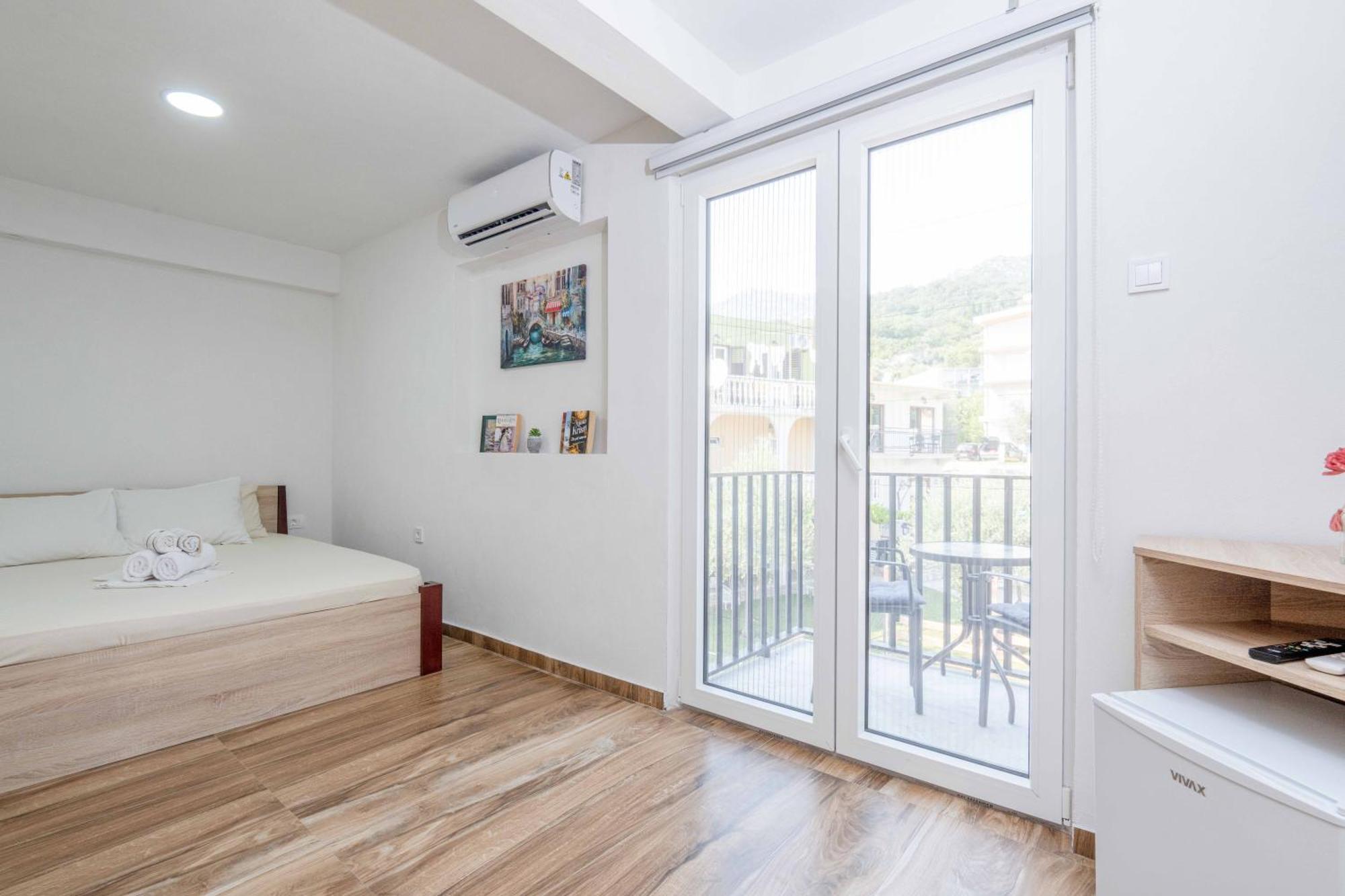 Sumice Inn Петровац Экстерьер фото